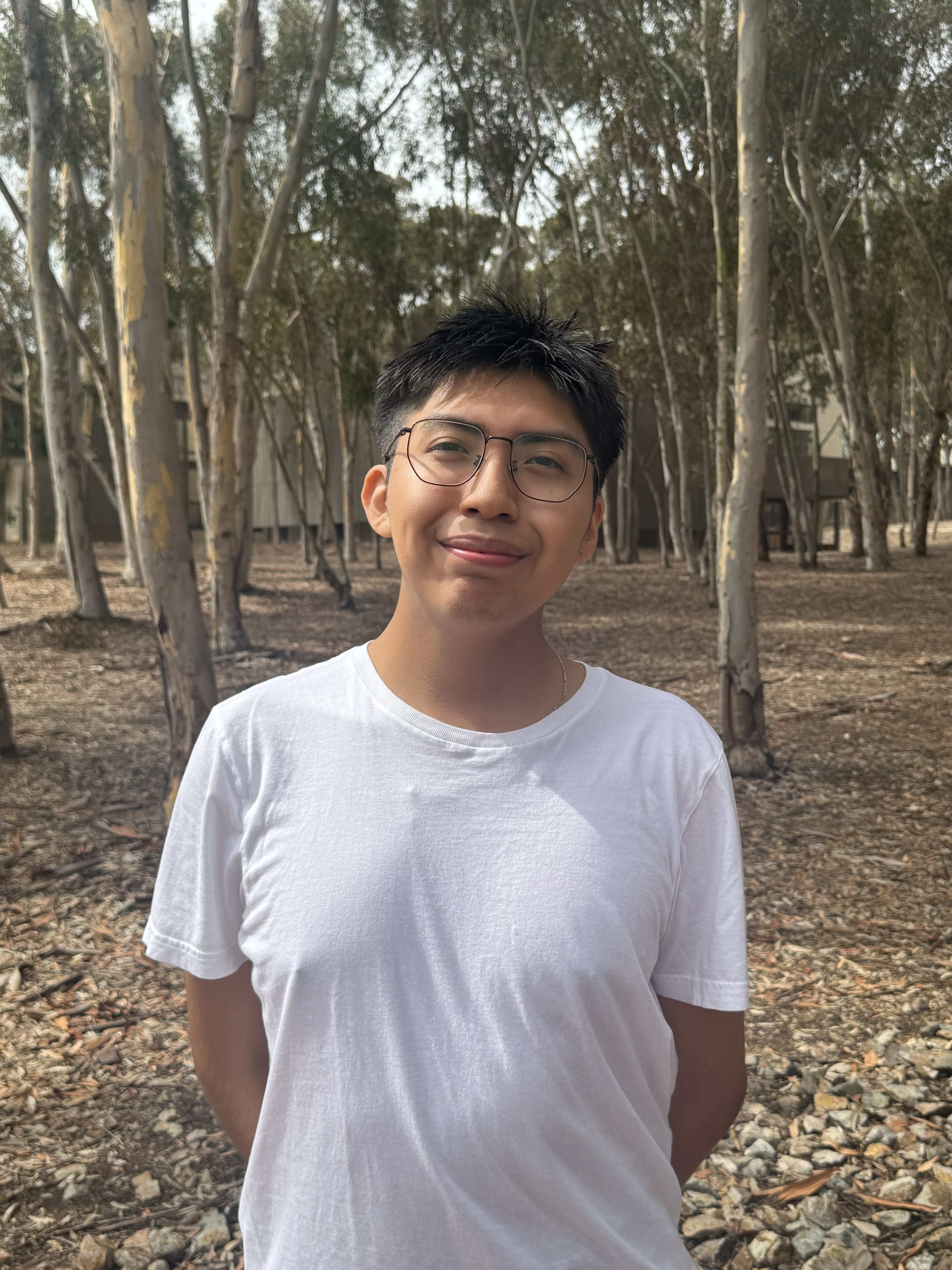 Oswaldo Garcia (he/him)